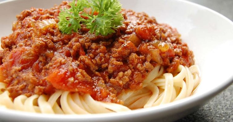 BOLENEZ SOSLU MAKARNA