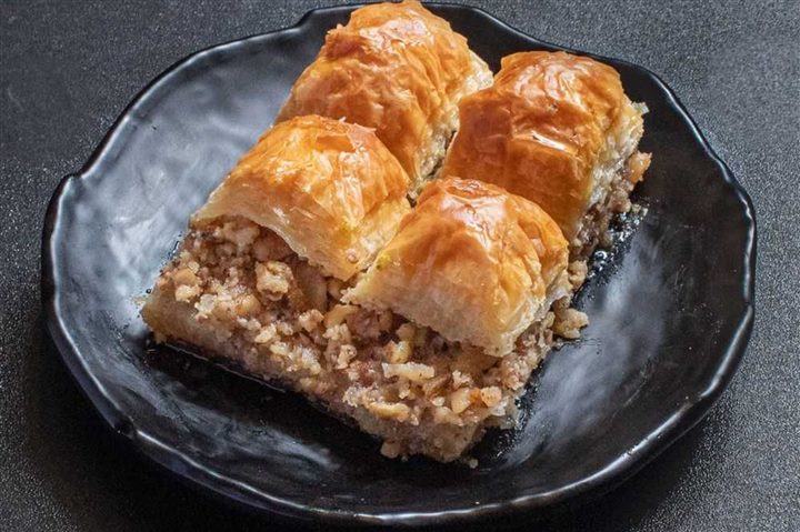 CEVİZLİ BAKLAVA